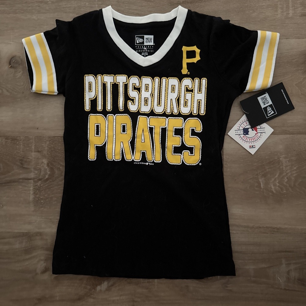 NWT  Pittsburgh Pirates Be Dazzled V Neck Size 7/8 Girls Shirt